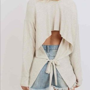 BRUSHED RIBBED BACK DETAILED TOP